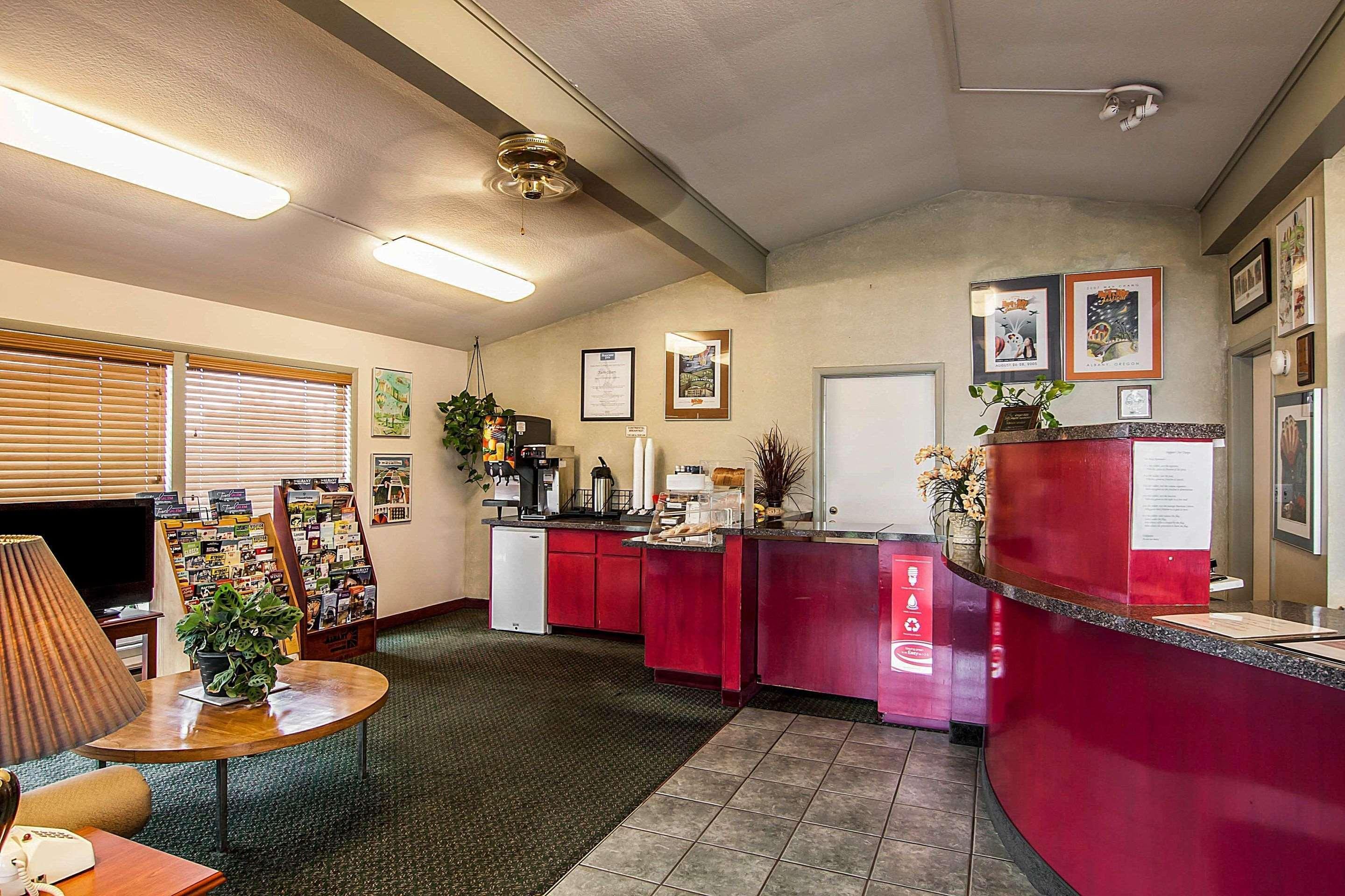 Rodeway Inn Albany Ngoại thất bức ảnh
