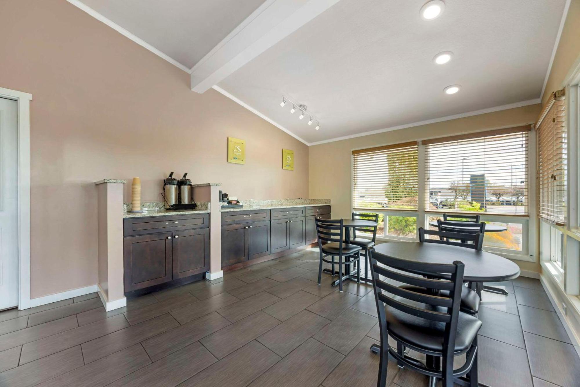 Rodeway Inn Albany Ngoại thất bức ảnh