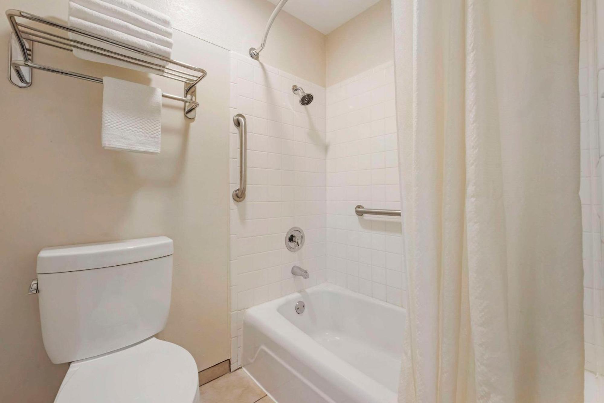 Rodeway Inn Albany Ngoại thất bức ảnh