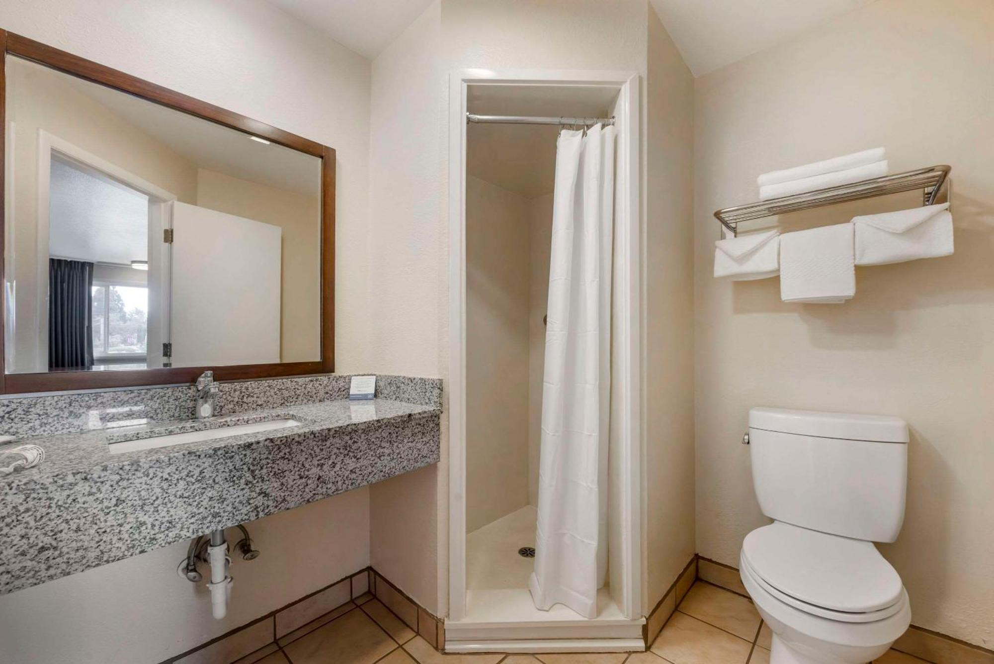 Rodeway Inn Albany Ngoại thất bức ảnh