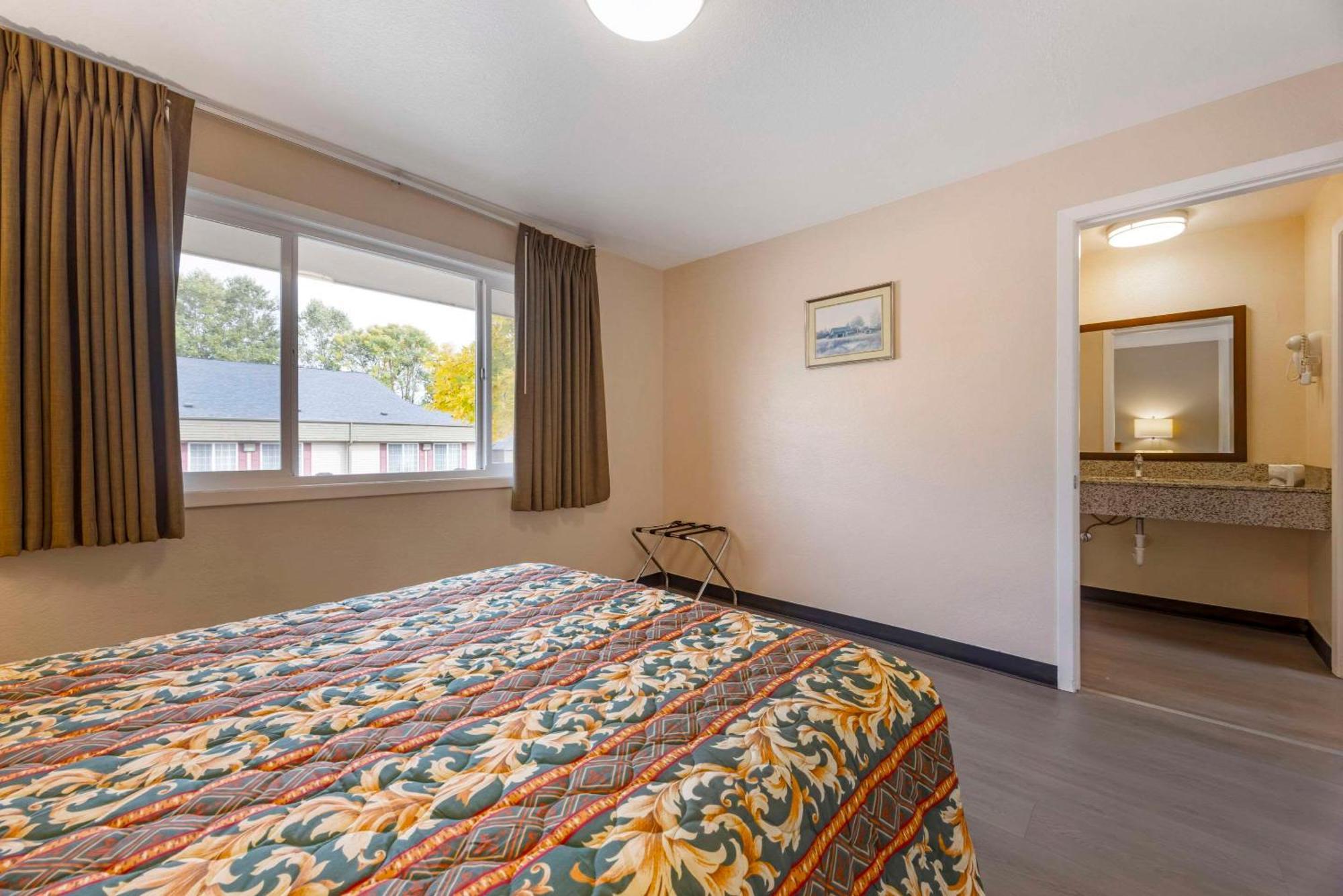 Rodeway Inn Albany Ngoại thất bức ảnh