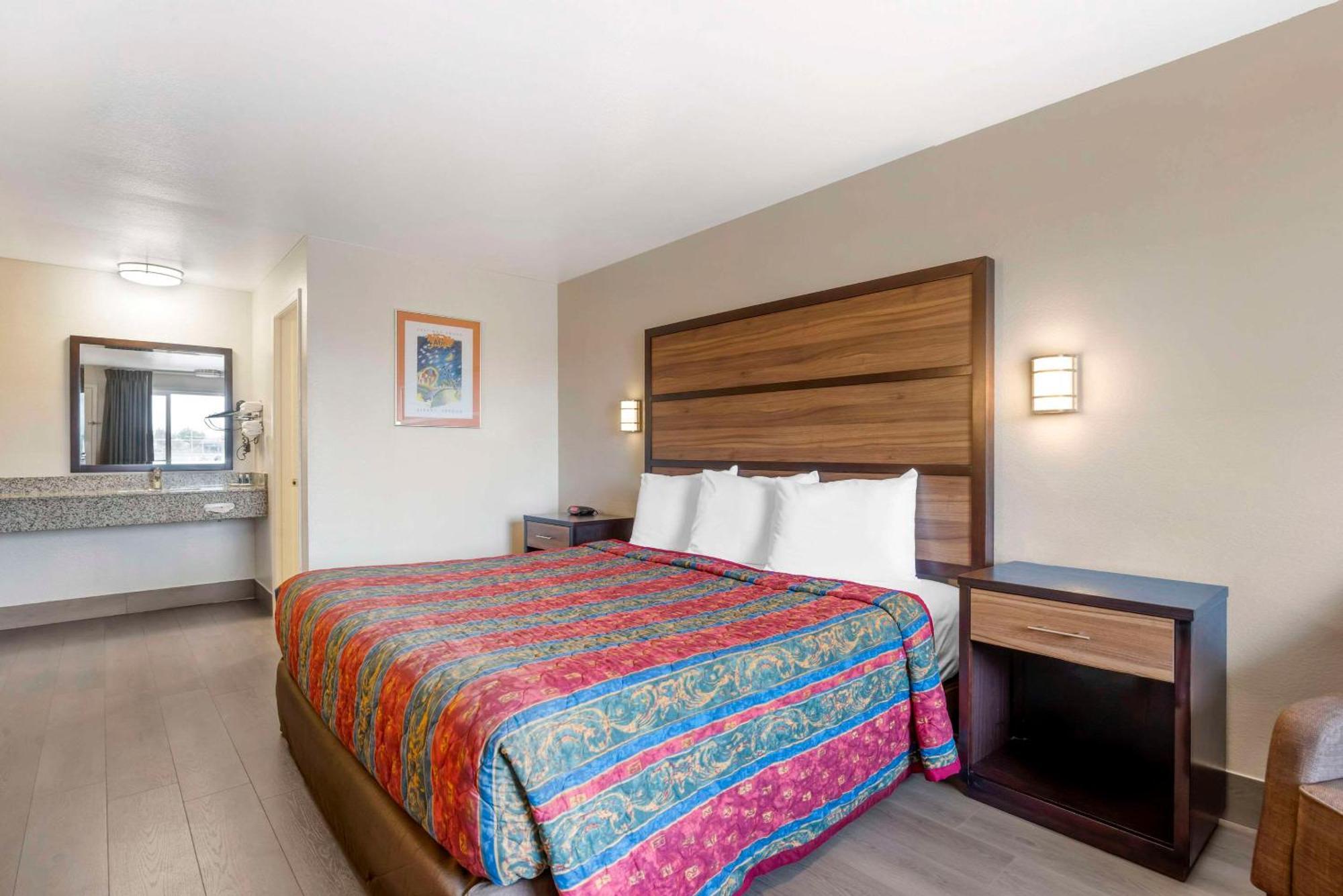Rodeway Inn Albany Ngoại thất bức ảnh