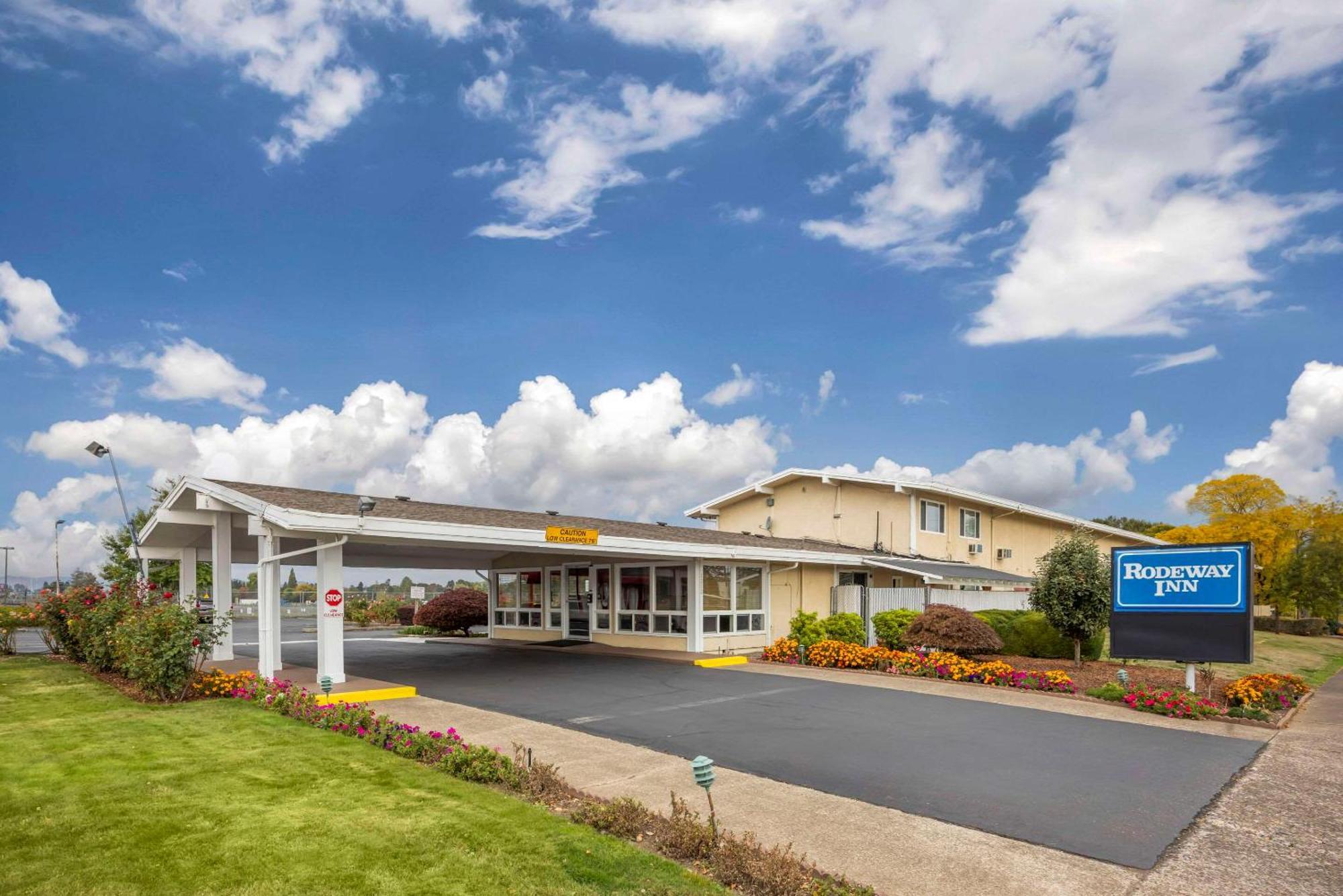 Rodeway Inn Albany Ngoại thất bức ảnh